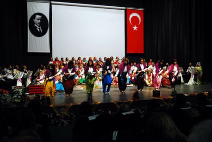 10. Yılda Muhteşem Konser!