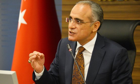 CUMHURBAŞKANLIĞI MAKAMINDA FOTOĞRAF ÇEKTİRDİLER!