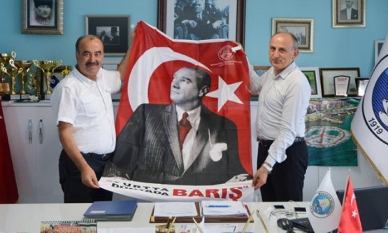 Dursun Çiçek Hayri Türkyılmaz'ı Ziyaret Etti!