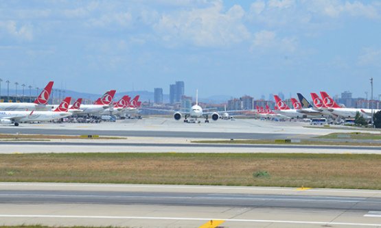 Havalimanında Tatil Dönüşü Yoğunluğu!
