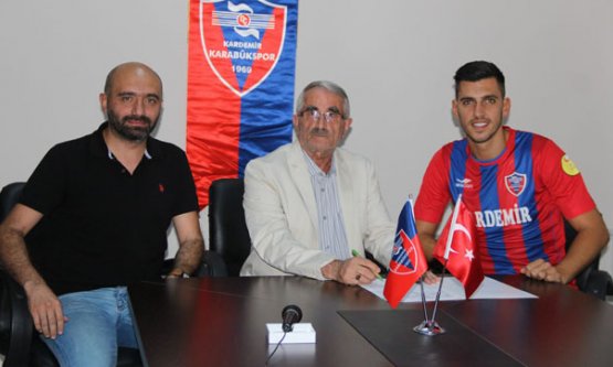 Kardemir Karabükspor'a İmzayı Attı!