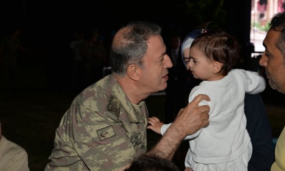 ŞEHİT AİLELERİNİ ZİYARET ETTİ!