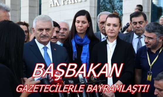 Başbakan Gazetecilerle Bayramlaştı!