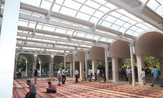 Sanayi Camisi'ne Hava Şartları İçin Çatı Düzenlemesi!