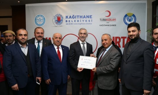 BAŞKAN KAN BAĞIŞINDA BULUNDU!