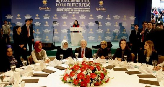 'Biz Tarihin Saygıyla Baktığı Bir Çok Kadın Kahramanı Olan Bir Ecdadın Torunlarıyız'