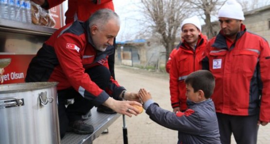 Depremzedelere Yardım!