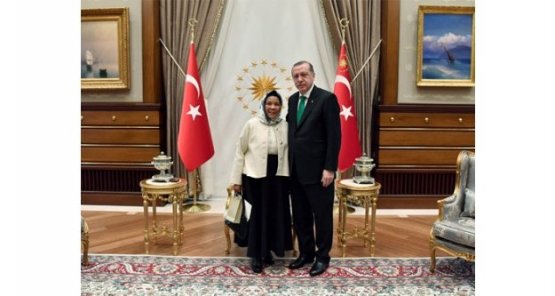 MÜZİSYEN VE BESTEKAR TANRIKORUR'UN ARŞİVİ CUMHURBAŞKANLIĞI KÜTÜPHANESİNE BAĞIŞLANDI!