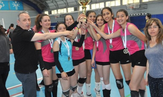 Gençlerde Voleybol Şampiyonları Belirlendi!