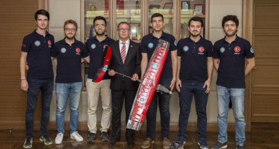 Bursa'yı Göklerde Temsil Ediyorlar!