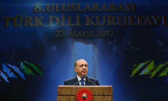 'Dil, Kültür ve Medeniyetin Köşe Taşıdır”