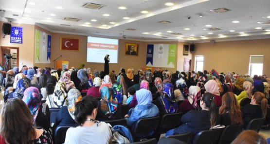 Kent Konseyi'nin Konuğu Tongar'dan Annelere Altın Öğütler!