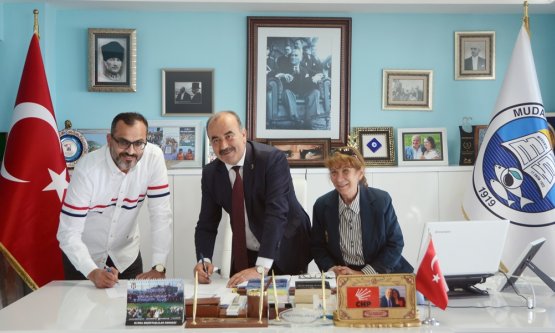 Taş Mektep İçin Restorasyon Sözleşmesi İmzalandı!