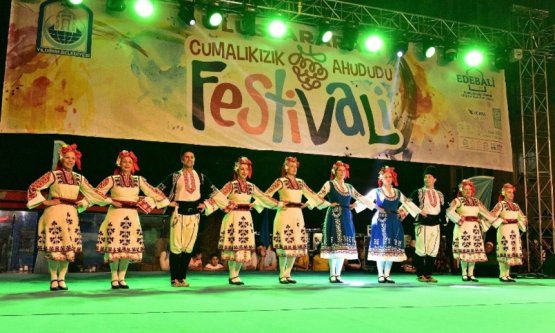 Ahududu Festivali'ne Görkemli Açılış!