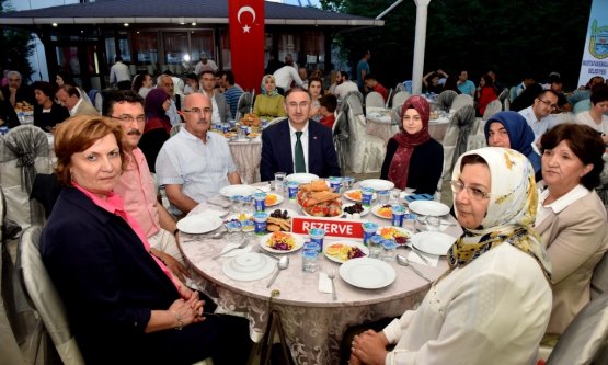 Belediye Çalışanlarına Geleneksel İftar!