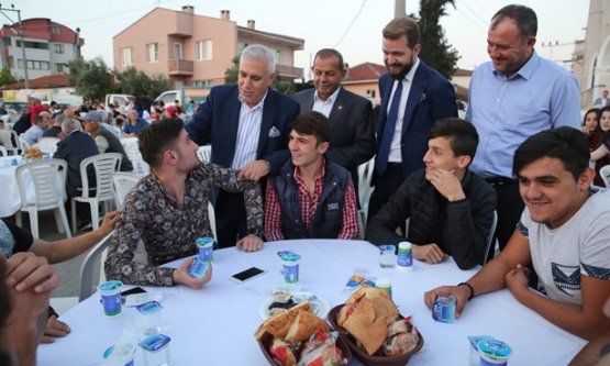 Mahalle İftarlarında Herkes Bir Arada!
