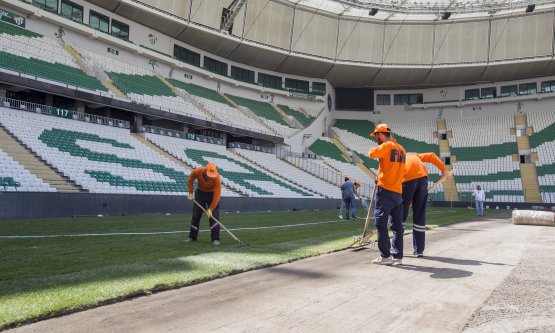 Stat Yeni Çimlere Kavuşuyor!