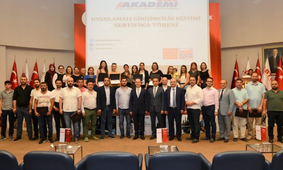 BTSO'da 100 Girişimci Adayı Sertifikalarını Aldı!