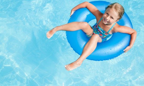 Çocuğunuzla Sağlıklı Bir Yaz Tatili İçin 10 Altın Kural!