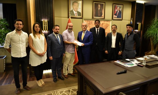 Demokrasi Meydanı İçin 9 Bin İmza!