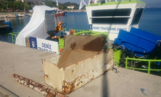 Deniz Süpürgesine Bu Kez Buzdolabı Takıldı!