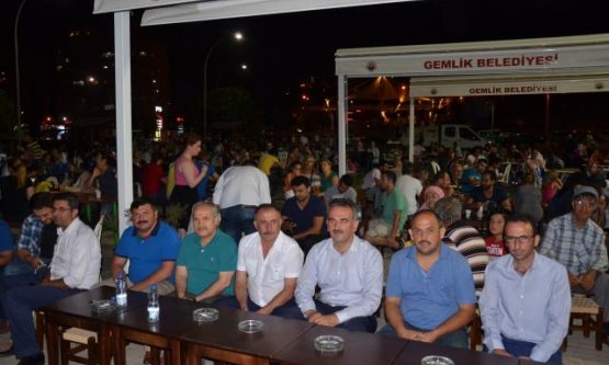 Engelsiz Kafe Kahramanlık Türküleriyle Coştu!