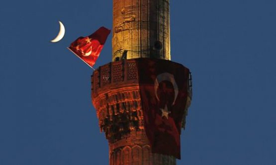 'Ezanları Susturan Darbelerden Darbeleri Susturan Salâlara'