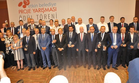 İnegöl Belediyesi Ödüle Doymuyor!
