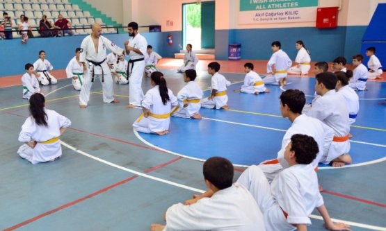 Karate Eğitimine 'Yıldırım” Eli!