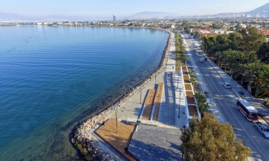 Kıyılar renkleniyor