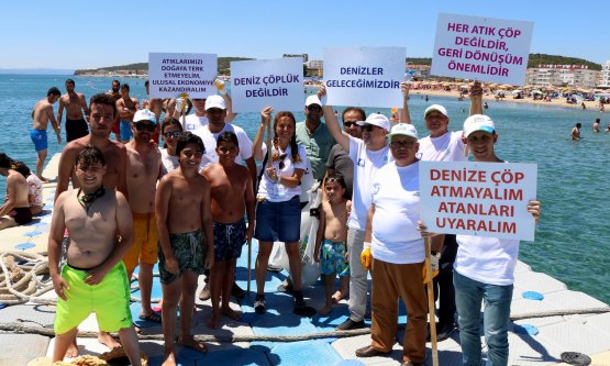 Mavi Bayraklı Plajlarda Vatandaşlar Bilinçlendiriliyor