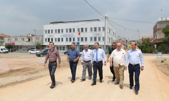Akhisar Ve Huzur'da Sathi Kaplama Çalışmaları Sürüyor!