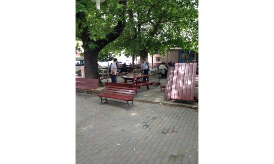 GÜRSU'NUN CADDE VE MEYDANLARINA YAZ FERAHLIĞI