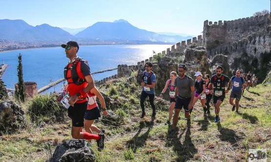 Koşu, deniz ve güneşi buluşturacak yarış Merrell Alanya Ultra Trail 2021 için geri sayım sürüyor