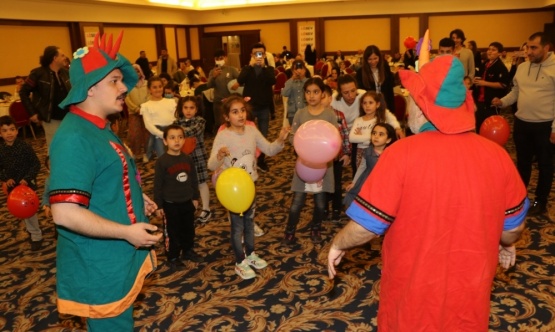 Lösev iftarına ‘HACİVAT VE KARAGÖZ' Konuk oldu