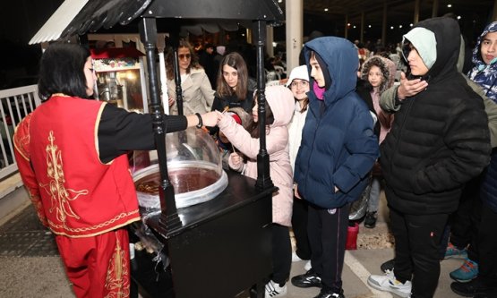 Binlerce Nilüferli iftar sofralarında buluşmaya devam ediyor