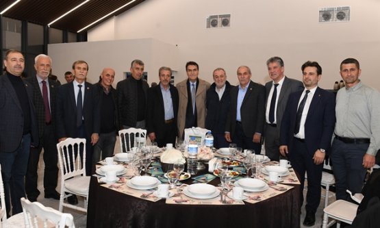 Mustafa Dündar, muhtarlar ile iftarda buluştu
