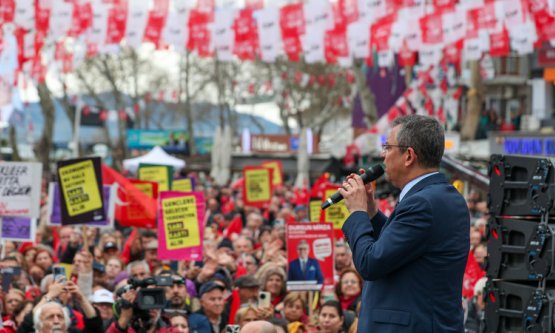 Özgür Özel: 'Cumhurbaşkanı Maaşına Zam Yaparken Para Kör Kuyuya Gitmiyor da Emekliye Verilince Neden Gidiyor?”