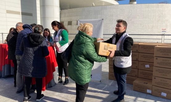 LÖSEV Mutlu Et Paketleri'nin dağıtımına başladı