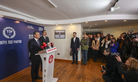 Özgür Özel: 'TÜSİAD Fotoğrafı, Mehmet Şimşek'in En Son İsteyeceği Fotoğraftır”