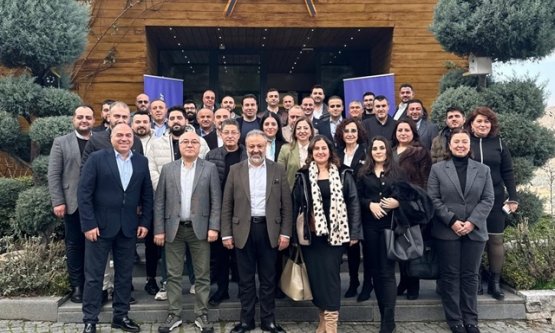 Acenteleriyle Sahada Buluşuyor