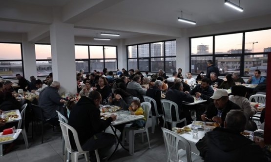Nilüfer'de iftar sofraları dayanışmayı artırıyor
