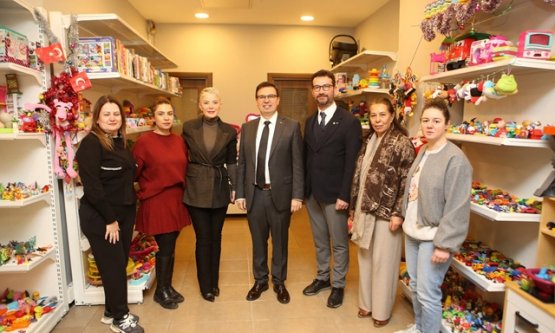 Oyuncak Evi'ne yeni oyuncaklar ulaştı