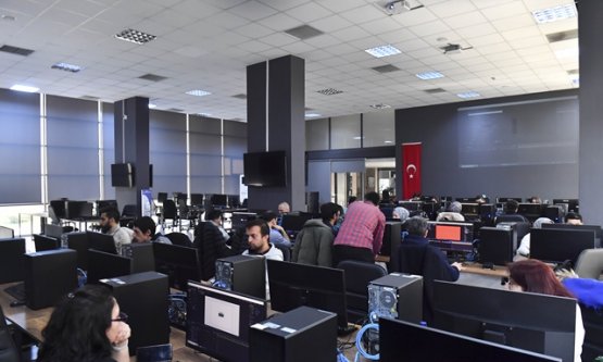 ABB BAŞKENTLİLERİN KARİYER YOLCULUKLARINA DESTEK OLUYOR