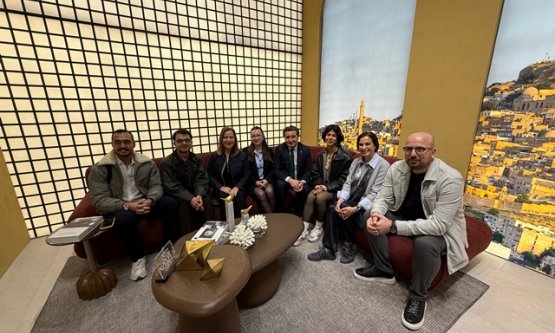 Ege Mobilya'dan Genç Tasarımcılara Milano Fuarı Ödülü: Ezber Bozanlar Dünyaya Açılıyor!