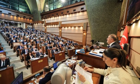 İstanbul#039;da Çatı Katlarına İmar Düzenlemesi: Dönüşüm Hızlanıyor