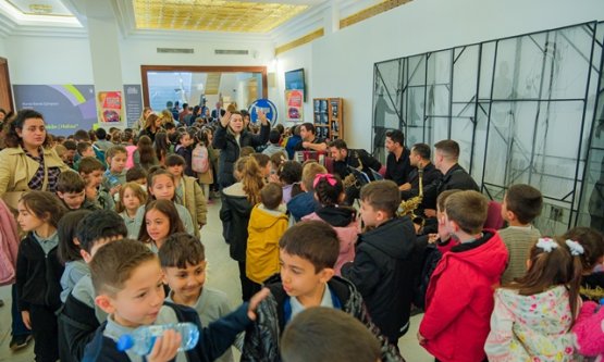 Tiyatro coşkusu Bursa'yı sardı