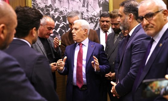 Bursa Büyükşehir Belediye Meclisi'nde Gergin Anlar: Başkan Bozbey'e Hakaret İddiası Üzerine Tartışma Çıktı