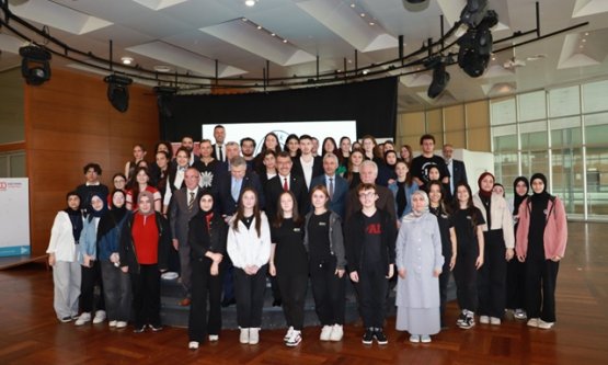 Bursa'da Bilim ve Gençlik Buluşması: İTÜ Rektörü Prof. Dr. Hasan Mandal Gençlere Vizyon Aktardı