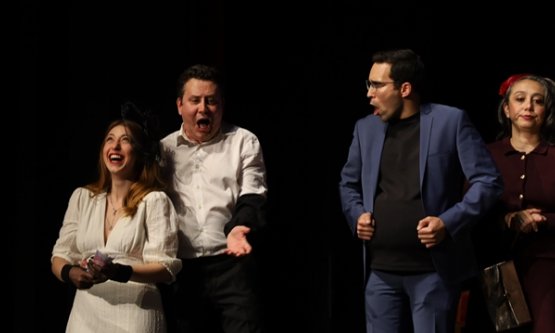 Bursa'da İşçiler Sahneye Çıktı: Ulusal İşçi Tiyatroları Festivali Başladı!
